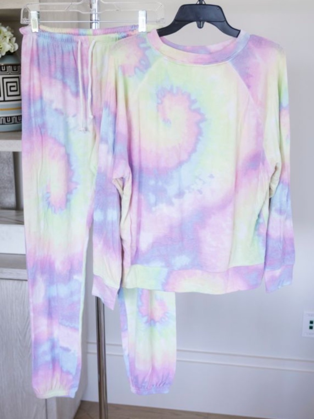 VS Pink Tye Dye Lounge Set